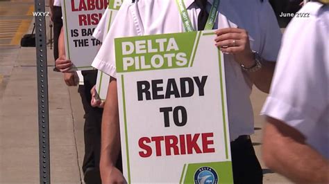 United Pilots Picket Good Morning America