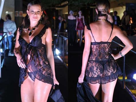 Transpar Ncia E Renda Marcam Desfile De Lingerie Em Sp