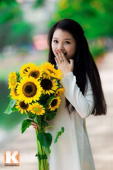 Hot Girl Xinh P T I N Ng H C Gi I C A H Ngo I Th Ng Ti P Th Gia Nh K Nh Gi I