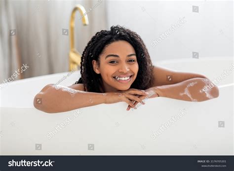 5 278 Naked Woman Taking Bath Images Stock Photos Vectors Shutterstock
