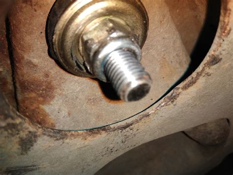 Замена задних тяг стабилизатора(универсал) — Ford Mondeo III, 2 л, 2002 ...