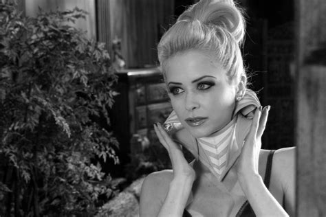 Emily Addison Hairy Porn Pics