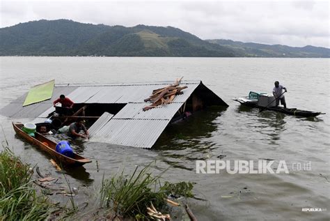 Foto Dampak Banjir Bandang Sentani Republika Online