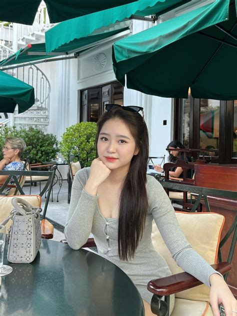 Chị em hot girl Việt gây mê với dung nhan n óng b ỏng Người đẹp Việt Giải Trí