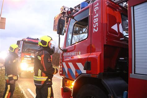 Brandweer In Actie Voor Stormschade Aan Verkeersbord Foto S