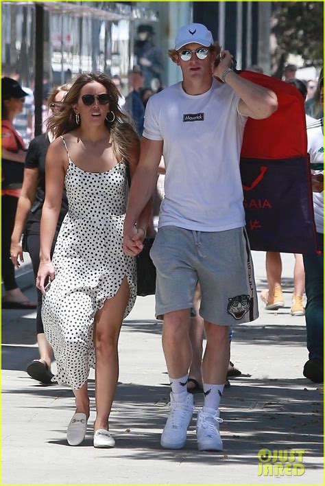 Photo Chloe Bennet Logan Paul Hold Hands 22 Photo 4113658 Just Jared