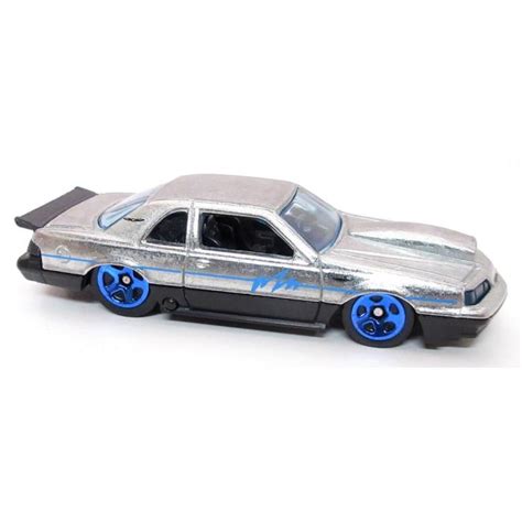 Hot Wheels Retro Racers Matt And Debbie Hays Pro Streer Thunderbird ZAMAC Universo