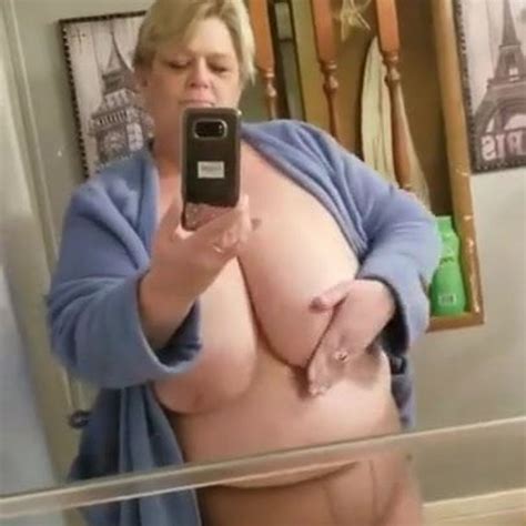 Attractive Aunty Shows Her Big Body Free Porn B Xhamster Xhamster