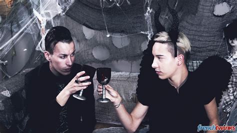 Gay Halloween Fucked By Vampires GayMobile Fr