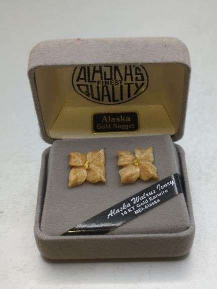 ALASKA WALRUS IVORY EARRINGS SET - Isabell Auction