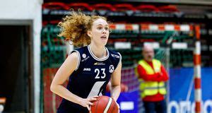 Í stofufangelsi í íbúðinni sinni í sex ár með lágmarksþjónustu Vísir