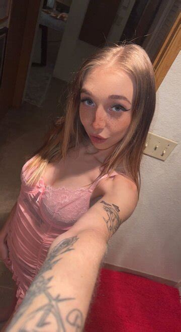 Breezy Bri Spreads Her Legs TvqCgNHW Porn Pic