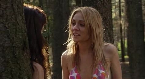 Skye Lourie nude pics página 1