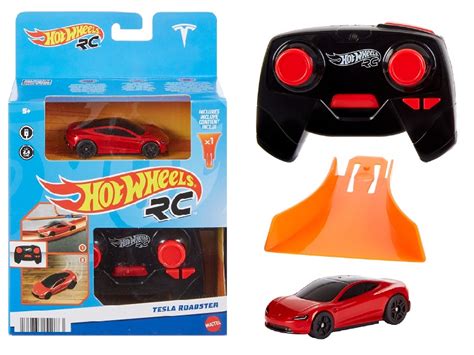Amazon co jp ホットウィール Hot Wheels 1 64 RC テスラ ロードスター 5才 HJP78 おもちゃ