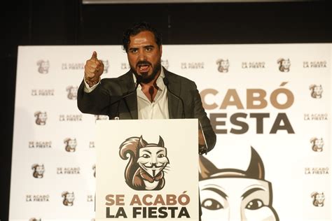 El candidato de Se Acabó la Fiesta Alvise Pérez en conferencia de