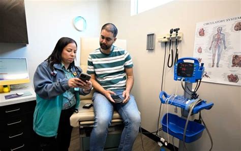 Ven Latinos Gay Un Porcentaje Creciente De Nuevos Casos De Vih En Eu