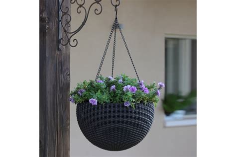 Подвесное кашпо Keter Rattan Style Hanging графит 229545 - выгодная ...