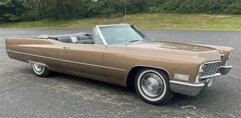 Cadillac Deville Classic Collector Cars