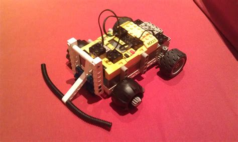 5-Minute LEGO RCX Robot by foxhead128 on DeviantArt
