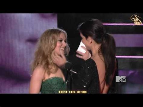 The Greatest Celebrity Lesbian Kisses Of All Time
