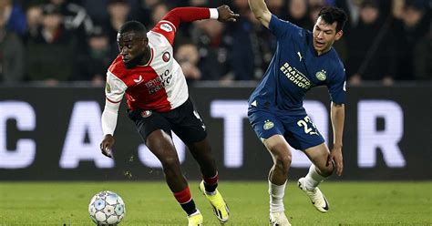 Feyenoord y Santi Giménez eliminan al PSV de Chucky Lozano en Copa