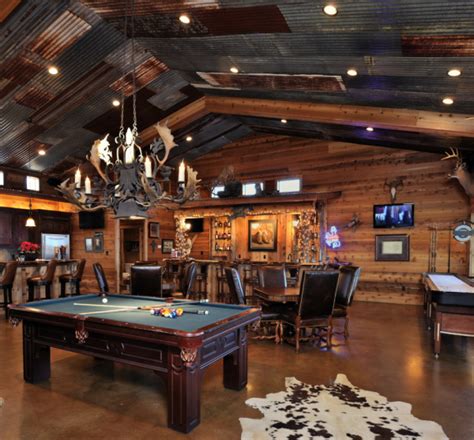 masculine-garage-man-cave-with-pool-table | HomeMydesign