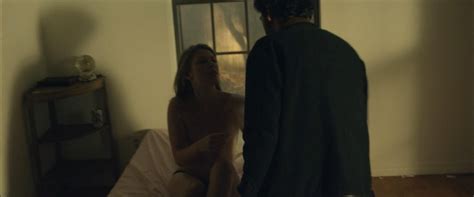 Nude Video Celebs Emily Pearse Nude Cliff