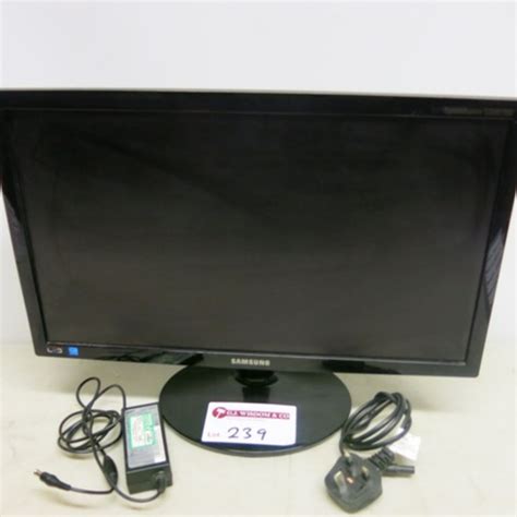 Samsung 20" Syncmaster Monitor, Model S20B300 with Power Supply