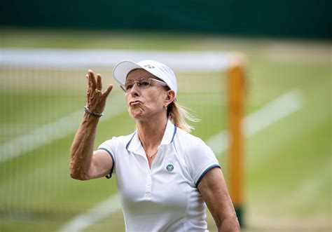 Tennis legend Martina Navratilova diagnosed with throat, breast cancer ...