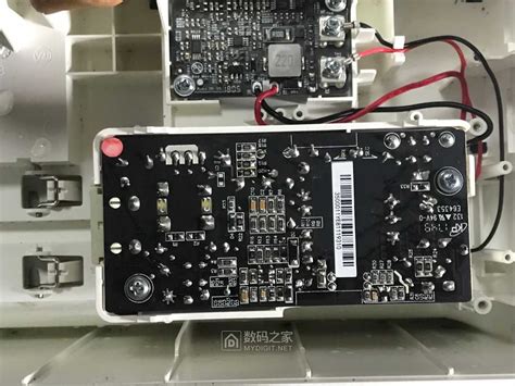 米家扫地机器人充电座CDZ01RR拆解 - 拆机乐园 数码之家