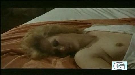 Naked Pauline Teutscher In Sesso Acerbo