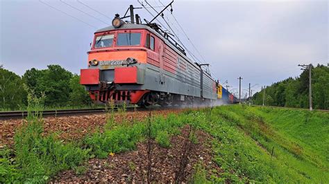 ВЛ11М-226А с контейнерами на БМО. Перегон Сандарово-Детково - YouTube