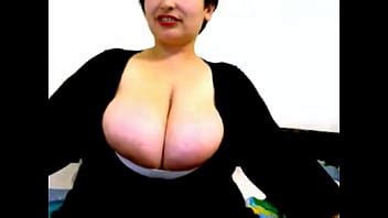 Bbw Con Buen Escote Mostrando Enormes Melones XVIDEOS