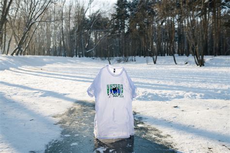 «Атомстройкомплекс» выпустил мерч про екатеринбургский район-аутсайдер