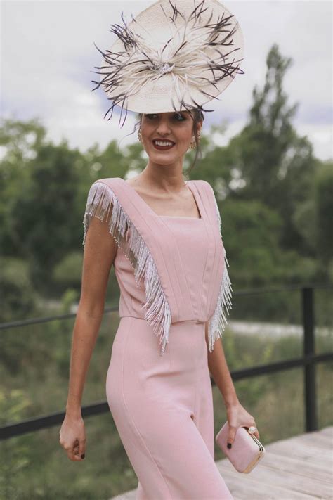 Look invitada de mañana mono nude Invitada Perfecta