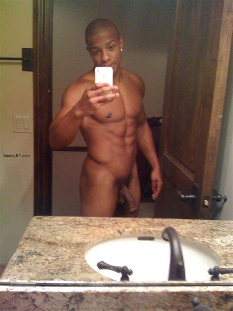 Compilation Of Amateur Ripped Boyfriends Posing Sexy On Cam