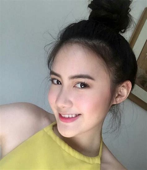 Những hot girl xinh đẹp giàu có và nổi tiếng của Lào