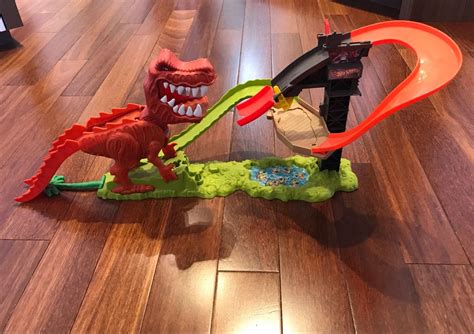 Pista Hot Wheels Dinossauro T Rex Brinquedo Hot Wheels Usado Enjoei