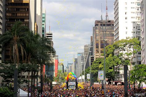 Parada LGBT São Paulo 2017 a maior Parada Gay do mundo Viaja Bi