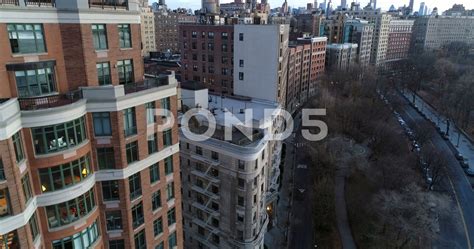 New pedestrian plazas will soon redefine the 79th Street New York City 12