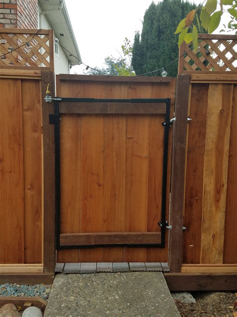 Adjustable Wide Gate Frame - Abbey