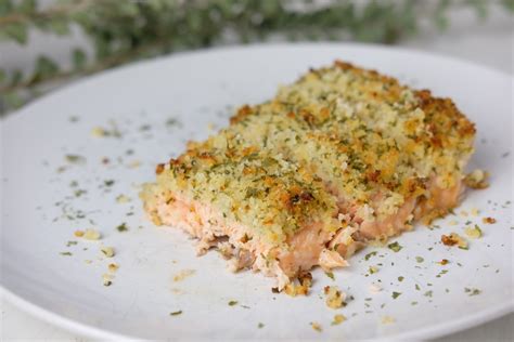 Crispy Garlic Parmesan Salmon Everydayummys