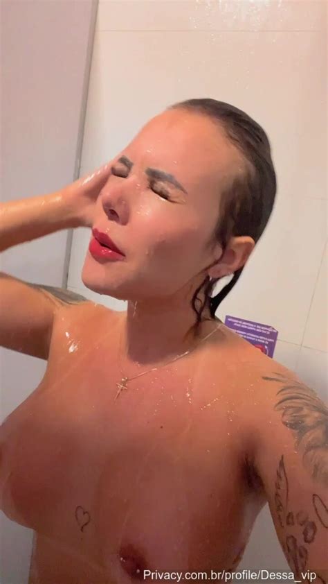 Dessa Vip Masturbating Horny In The Shower Cnn Amador