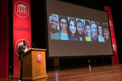 SMBHC Alum And UM Professor Delivers Convocation Keynote Sally