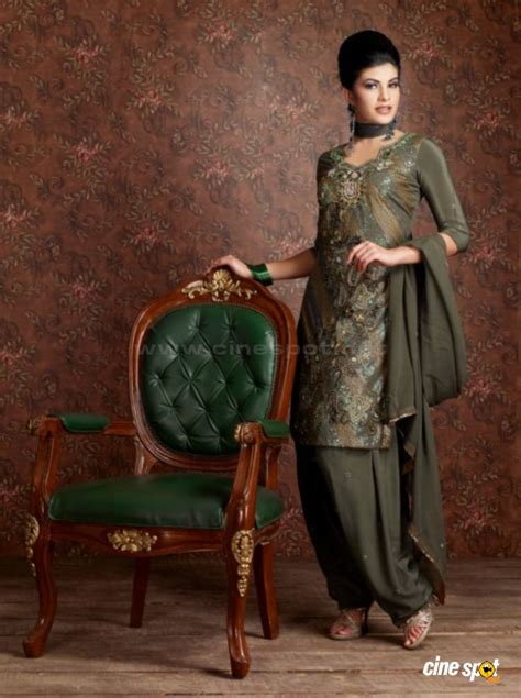 Pics Web Jacqueline Fernandez Bollywood Actress Sexy Photos Images Miss Srilanka Hot