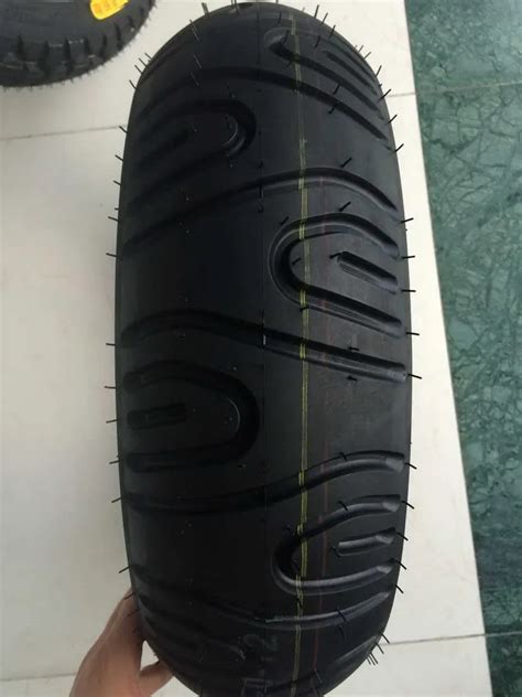 Scooter Motorcycle Tire 120/70-12 120/70 12 Scooter Tyre Tubeless 12070 ...