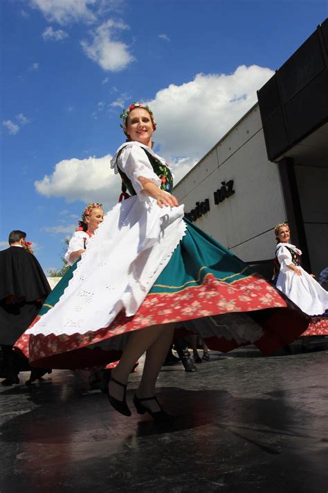 Folk costumes from Pszczyna, Silesia, Poland... - Polish Folk Costumes / Polskie stroje ludowe