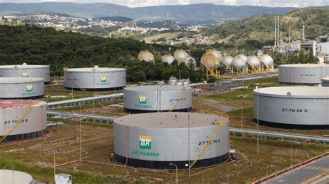 Petrobras Alcanza R Cords De Producci N En Refiner As Y Planifica