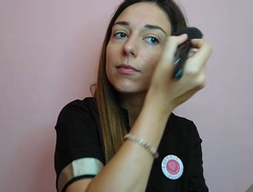 Minutes Pour R Aliser Un Maquillage Nude Passion Beaut