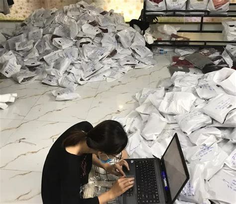 N Ng T M Gi T N Qu N O Nh P L U C A M T Hot Girl B N H Ng Tr N M Ng